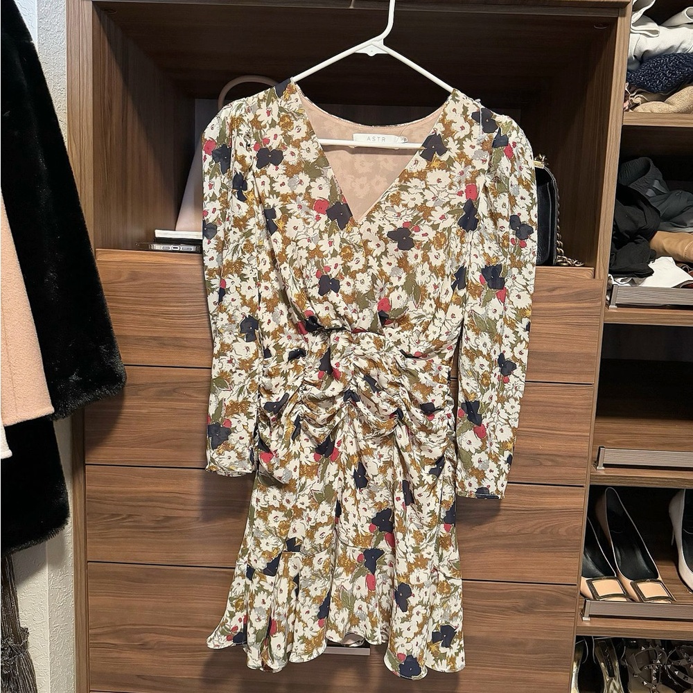 Astr The Label Beige Floral Dress in 2